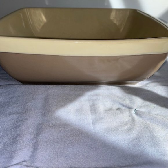 Natural Elements two Tone 3 qt square stoneware casserole dish 10 x 10 x 3 - Picture 1 of 5